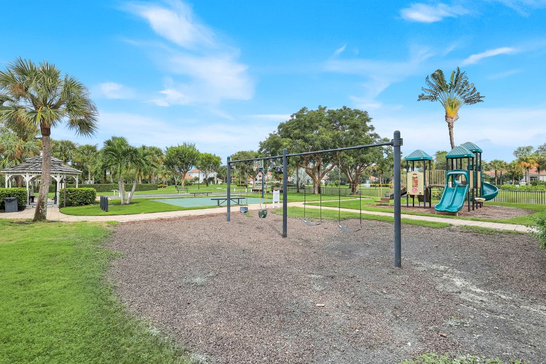 3058 Driftwood Way #4407, Naples, FL 34109