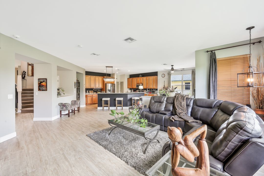 18261 Pine Nut Ct, Lehigh Acres, FL 33972