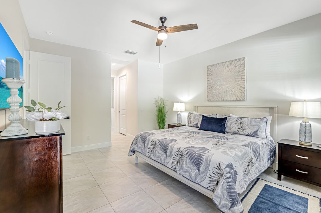 2955 Pine Tree Dr, Naples, FL 34112