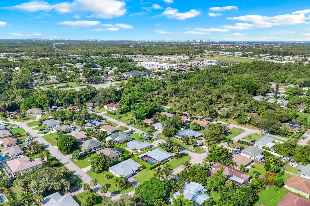 27984 Carl Cir, Bonita Springs, FL 34135