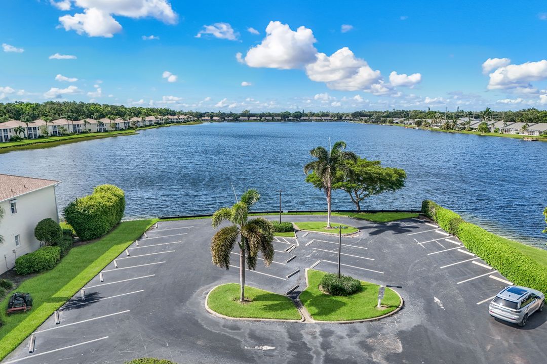 2390 Piccadilly Circus #202, Naples, FL 34112