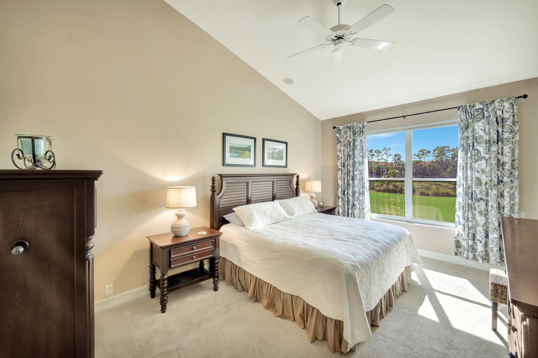 8225 Danbury Blvd #204, Naples, FL 34120