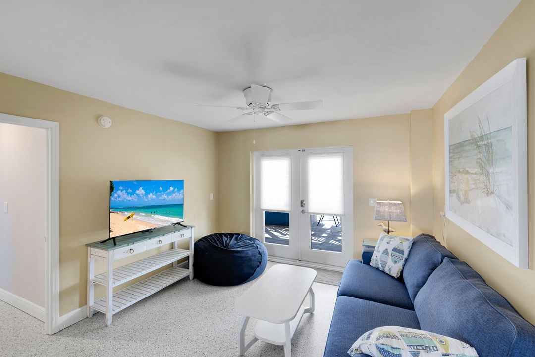 4741 Pembrooke Ln, Bonita Springs, FL 34134