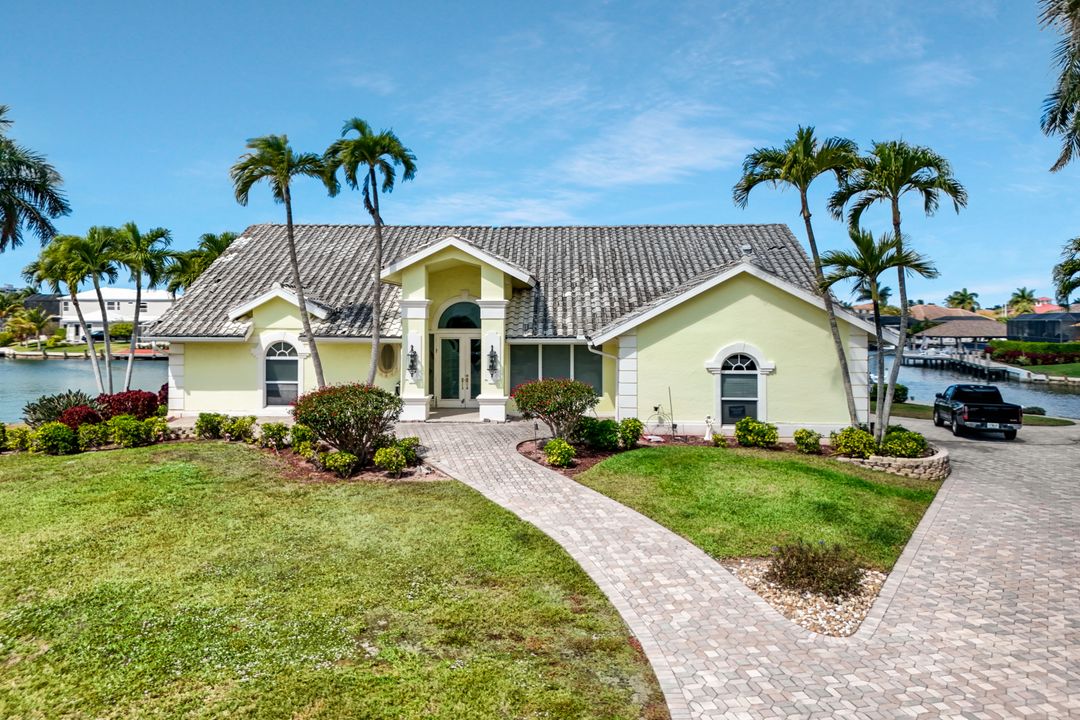 1063 Whiteheart Ct, Marco Island, FL 34145