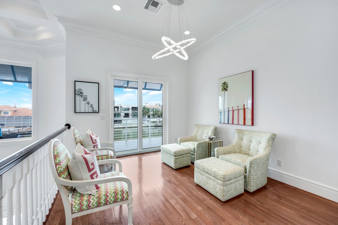 434 Conners Ave, Naples, FL 34108
