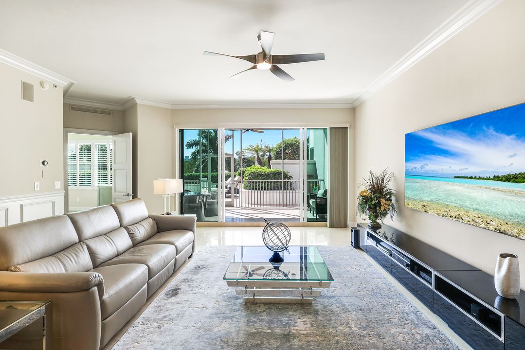 265 Indies Way #302, Naples, FL 34110