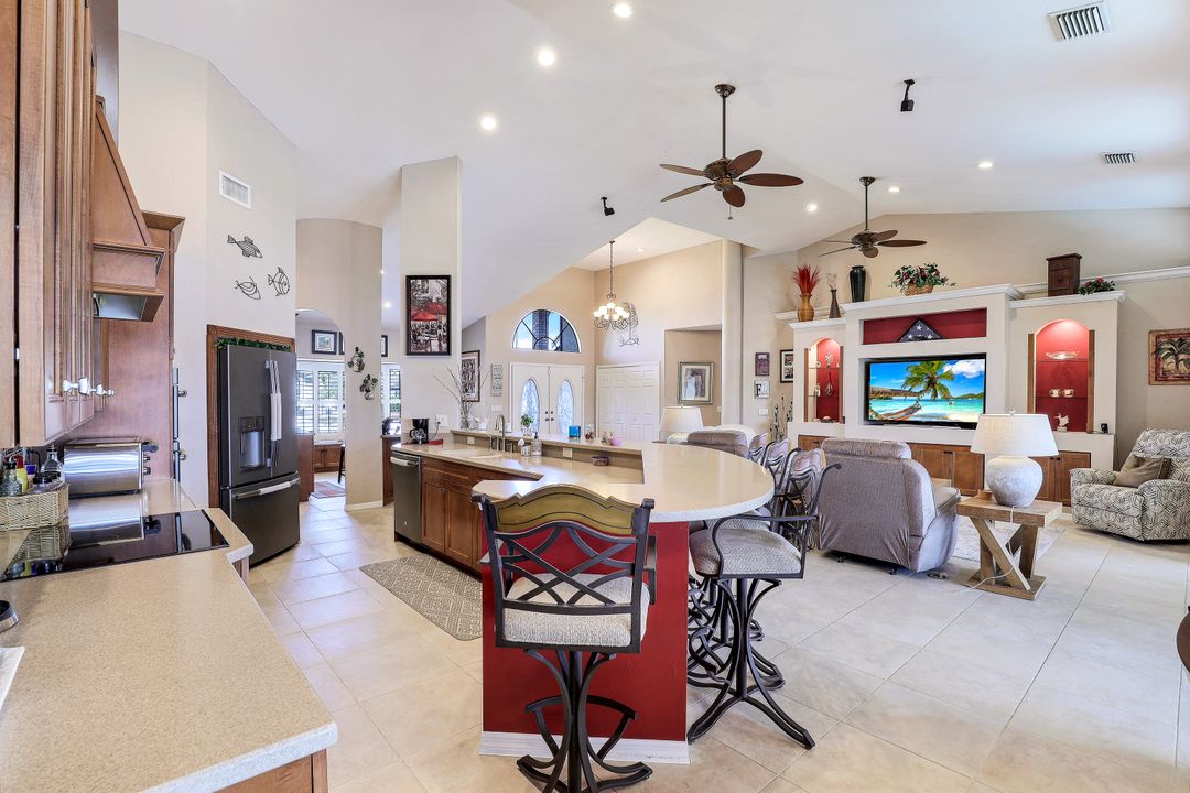 4702 SW 25th Ct, Cape Coral, FL 33914