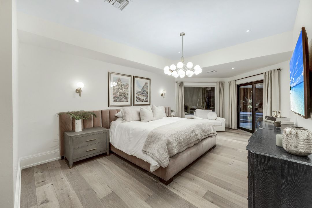 579 Neapolitan Way, Naples, FL 34103