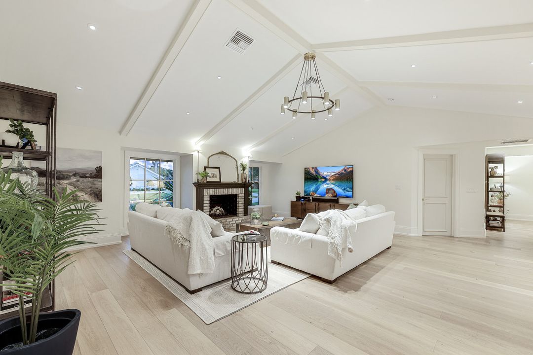 579 Neapolitan Way, Naples, FL 34103