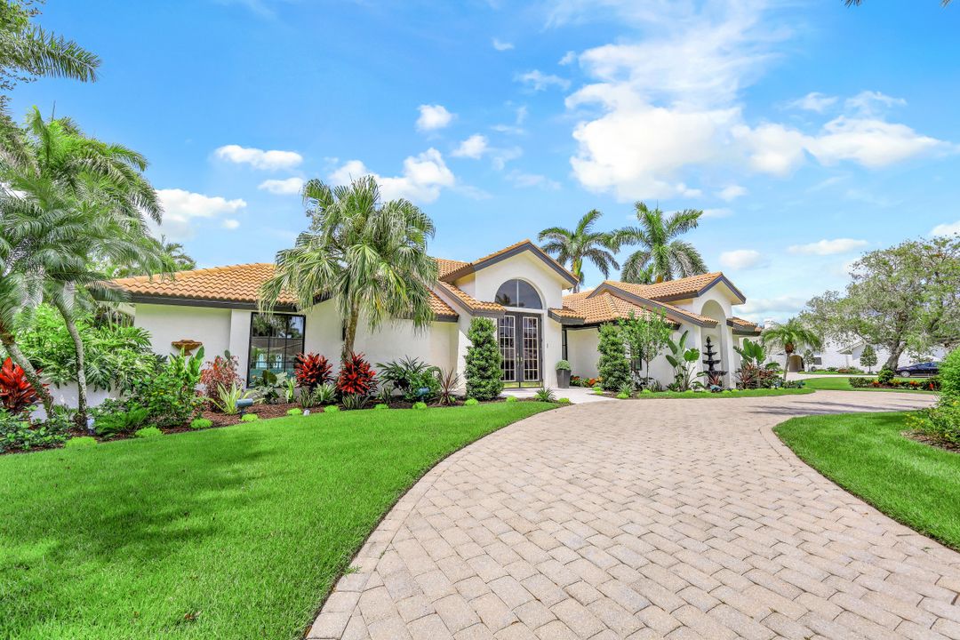 579 Neapolitan Way, Naples, FL 34103