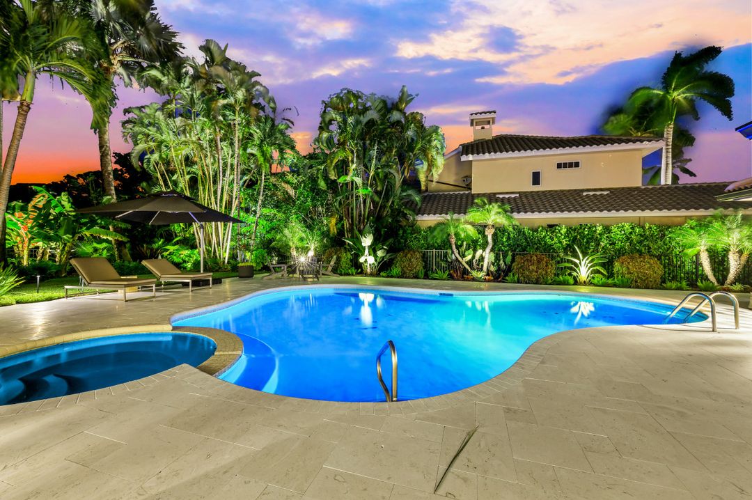 579 Neapolitan Way, Naples, FL 34103