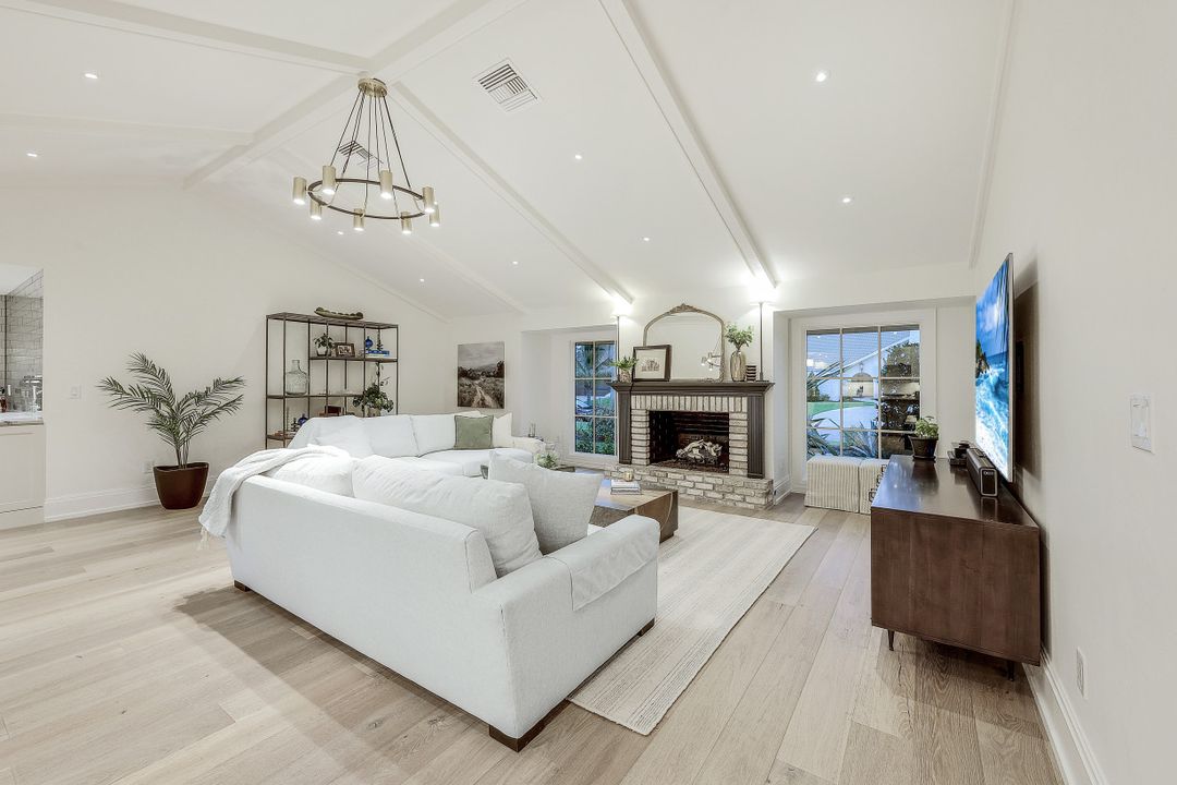 579 Neapolitan Way, Naples, FL 34103