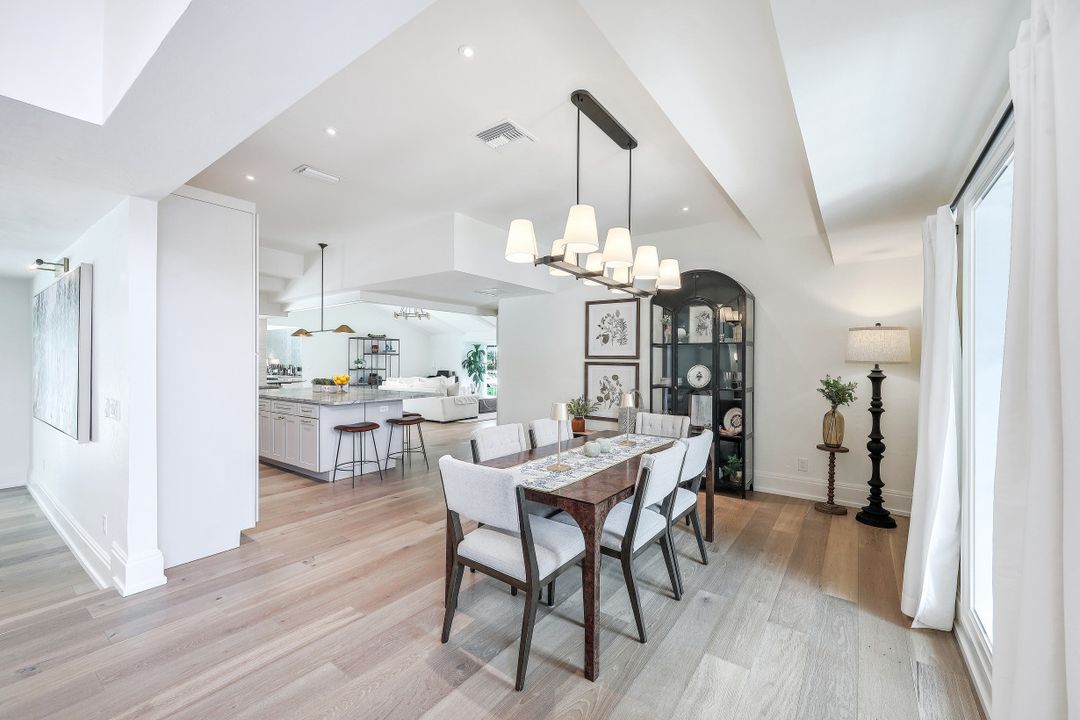 579 Neapolitan Way, Naples, FL 34103