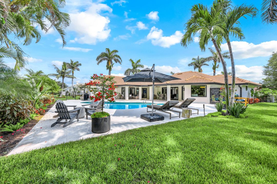 579 Neapolitan Way, Naples, FL 34103