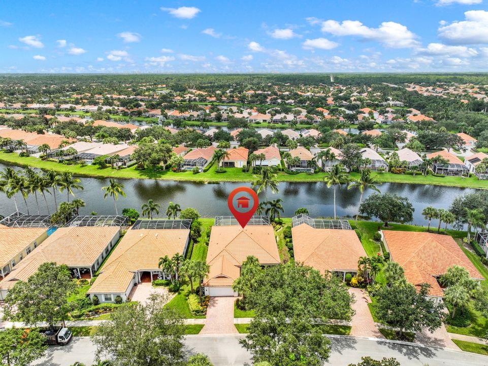 4313 Queen Elizabeth Way, Naples, FL 34119