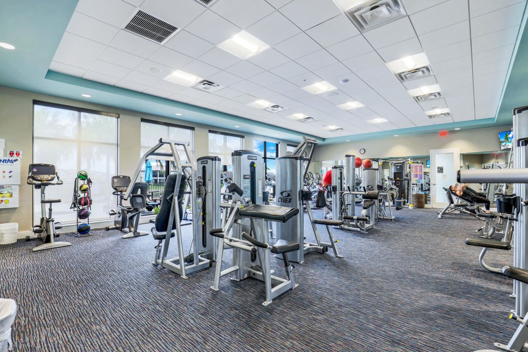 2133 Frangipani Cir #102, Naples, FL 34120