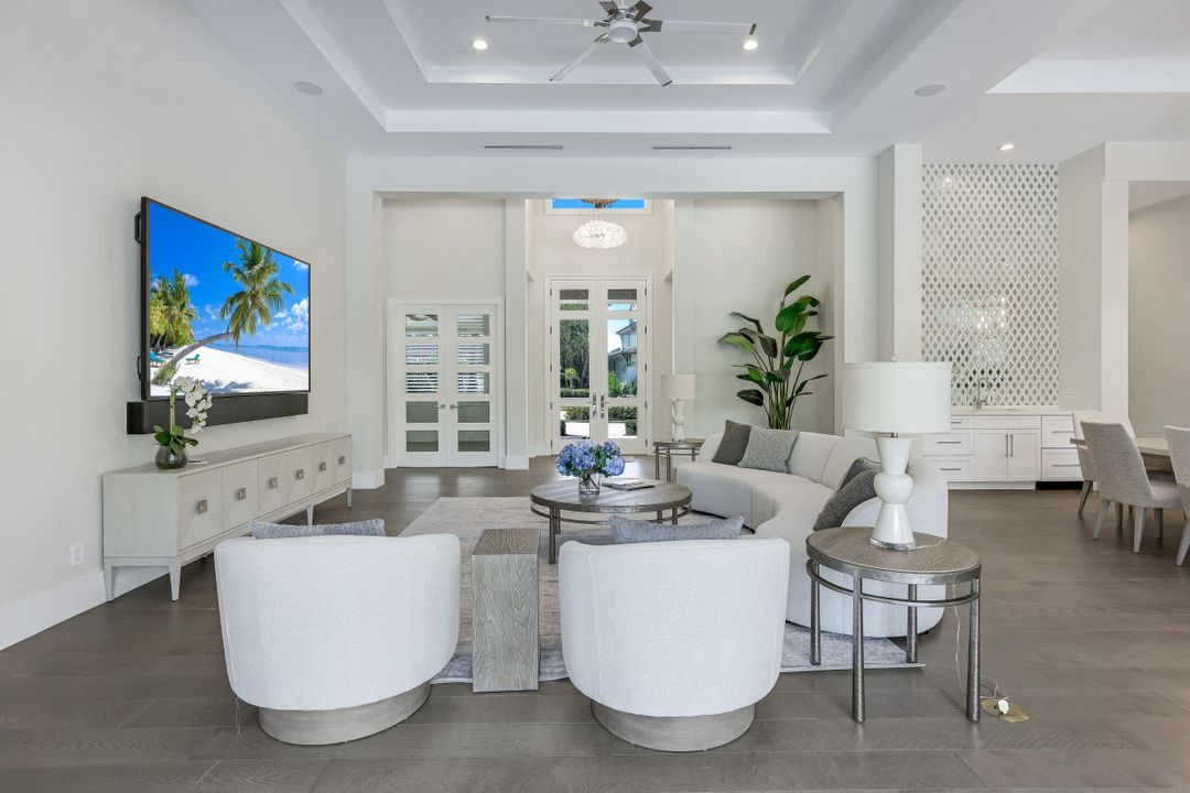 569 Neapolitan Way, Naples, FL 34103