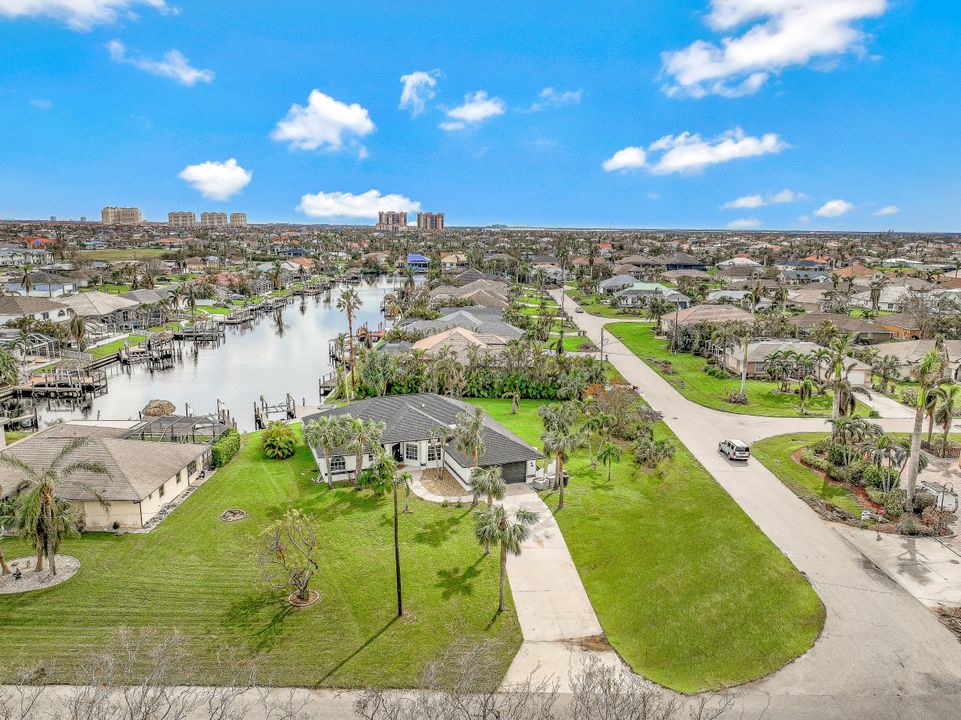 4913 SW 17th Pl, Cape Coral, FL 33914