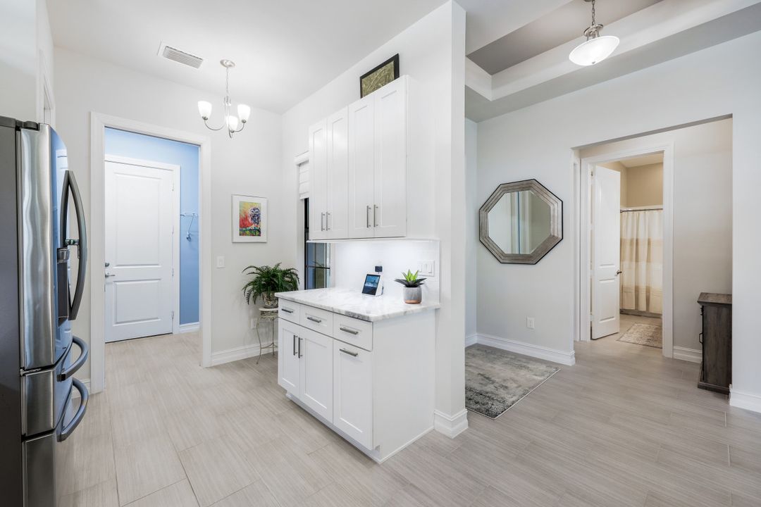 8271 Venetian Pointe Dr, Fort Myers, FL 33908