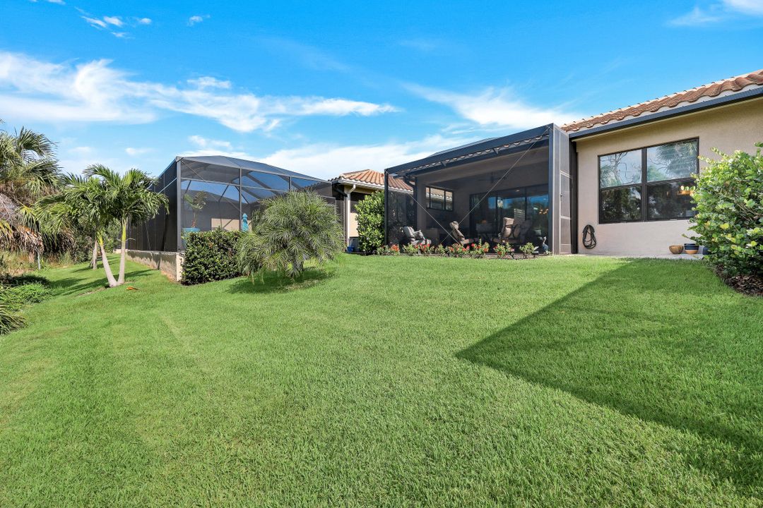 8271 Venetian Pointe Dr, Fort Myers, FL 33908