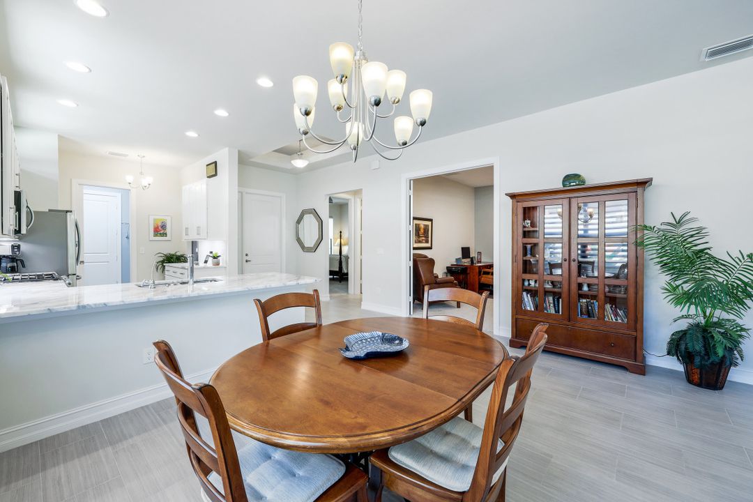 8271 Venetian Pointe Dr, Fort Myers, FL 33908