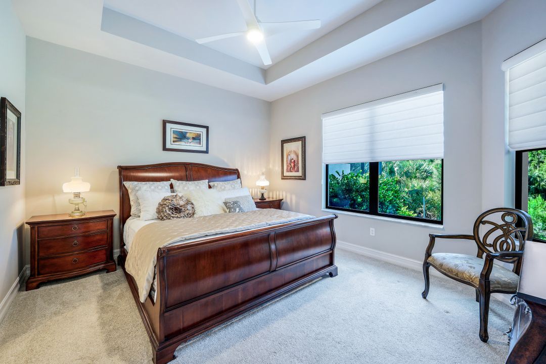 8271 Venetian Pointe Dr, Fort Myers, FL 33908