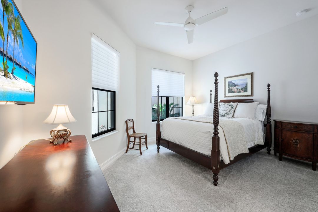 8271 Venetian Pointe Dr, Fort Myers, FL 33908