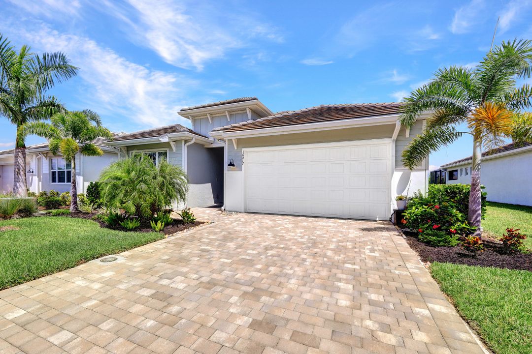 16517 Seagate Pl, Bonita Springs, FL 34135