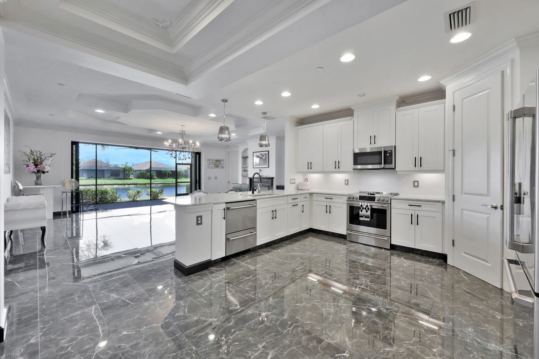 9653 Montelanico Loop #103, Naples, FL 34119