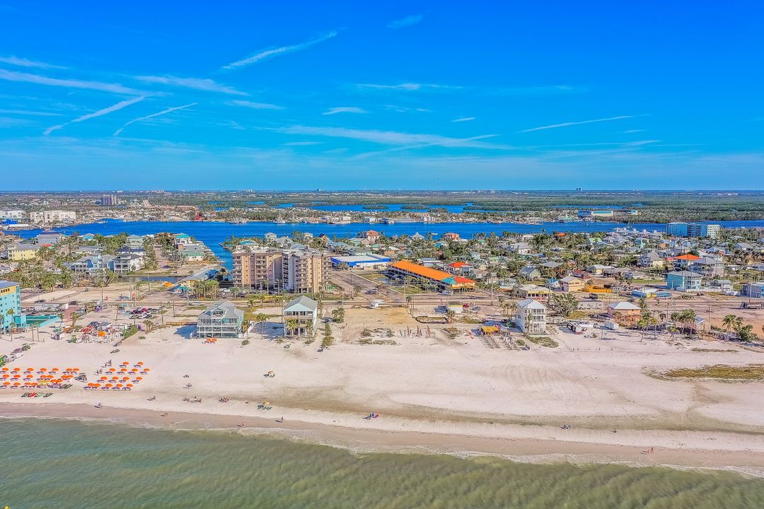 60 Alva Dr, Fort Myers Beach, FL 33931