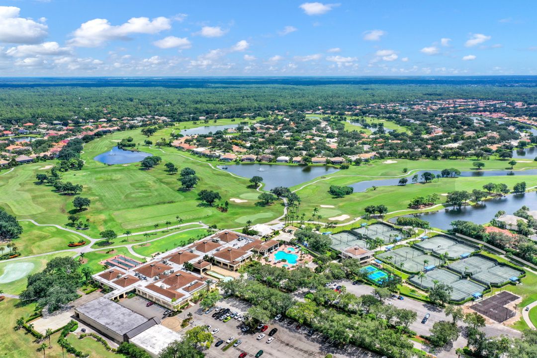 195 Vintage Cir #403, Naples, FL 34119