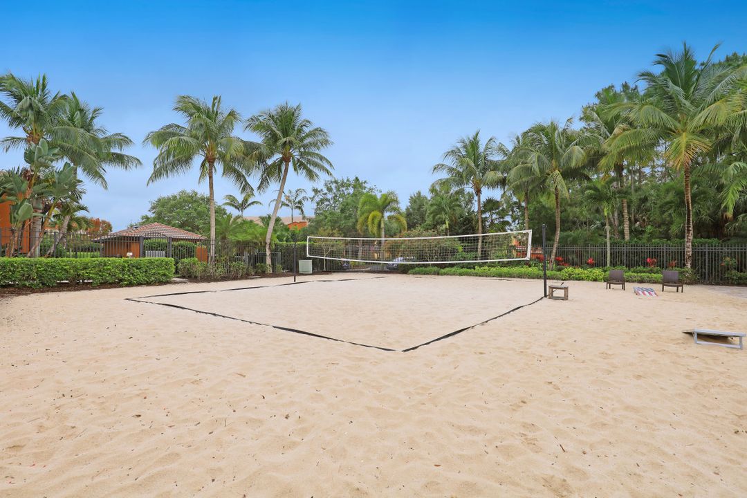 9082 Albion Ln S #6702, Naples, FL 34113