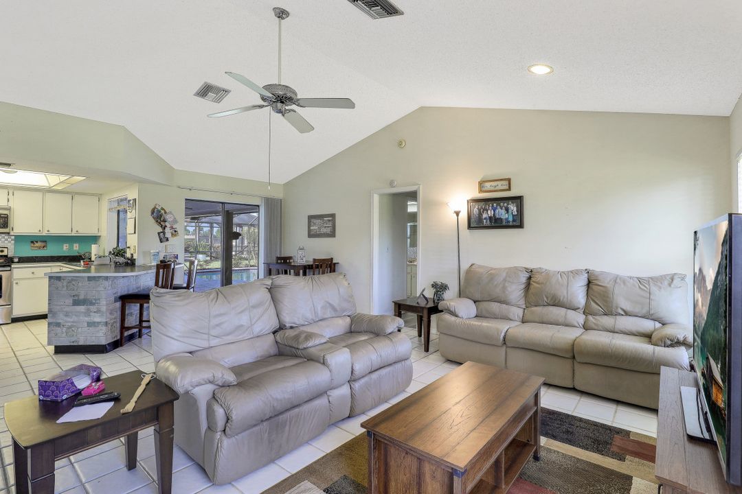 1514 SE 10th Pl, Cape Coral, FL 33990