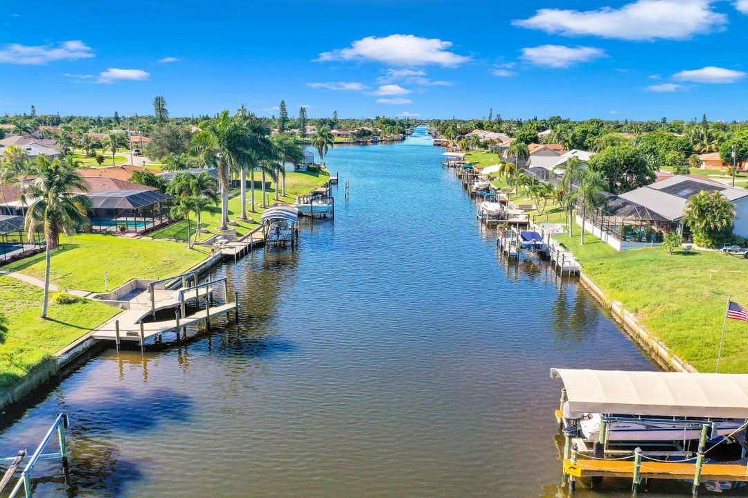 1514 SE 10th Pl, Cape Coral, FL 33990