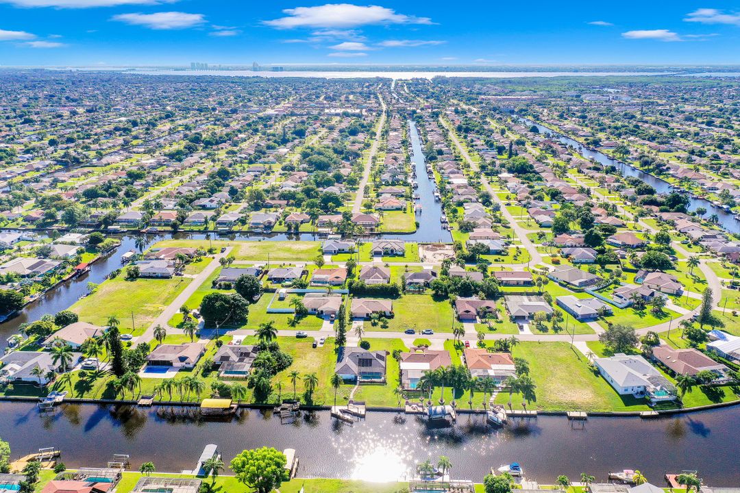 1514 SE 10th Pl, Cape Coral, FL 33990