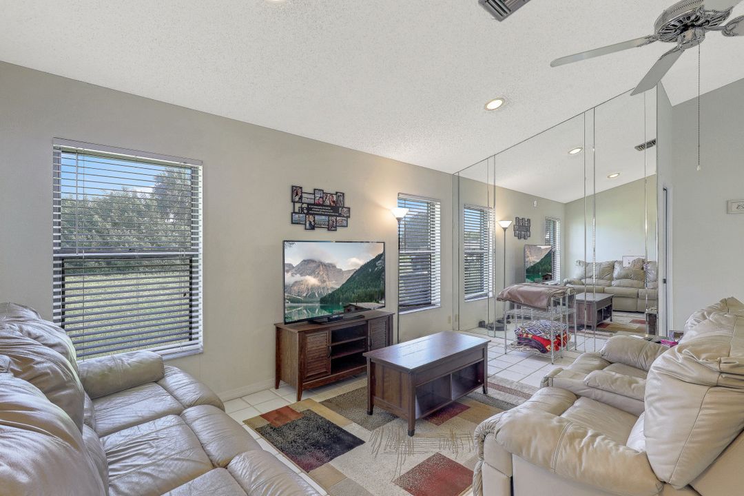 1514 SE 10th Pl, Cape Coral, FL 33990