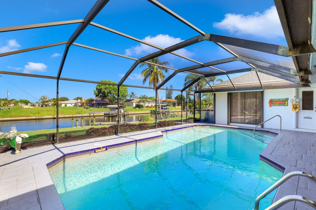 1514 SE 10th Pl, Cape Coral, FL 33990