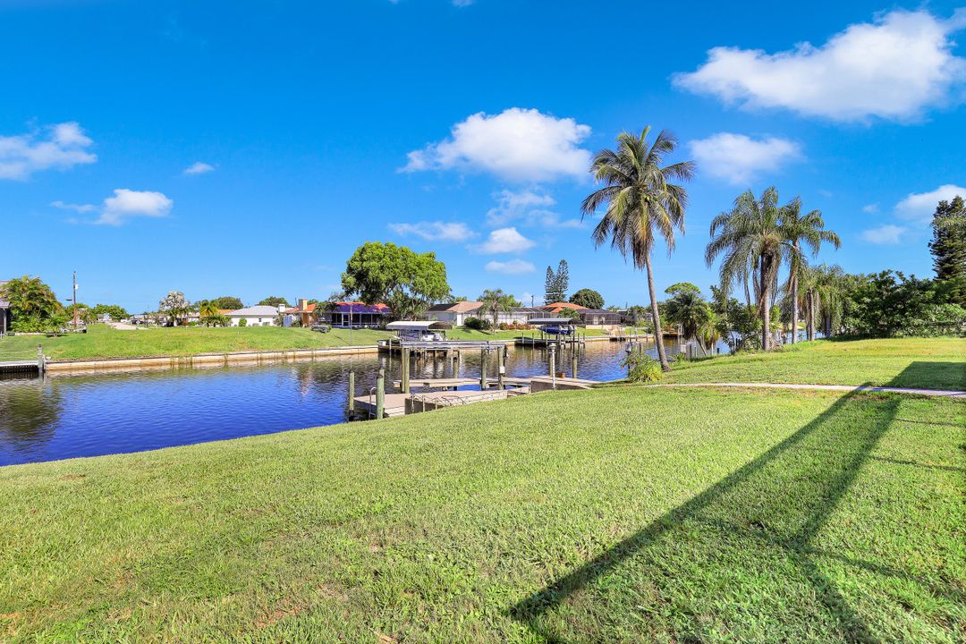 1514 SE 10th Pl, Cape Coral, FL 33990