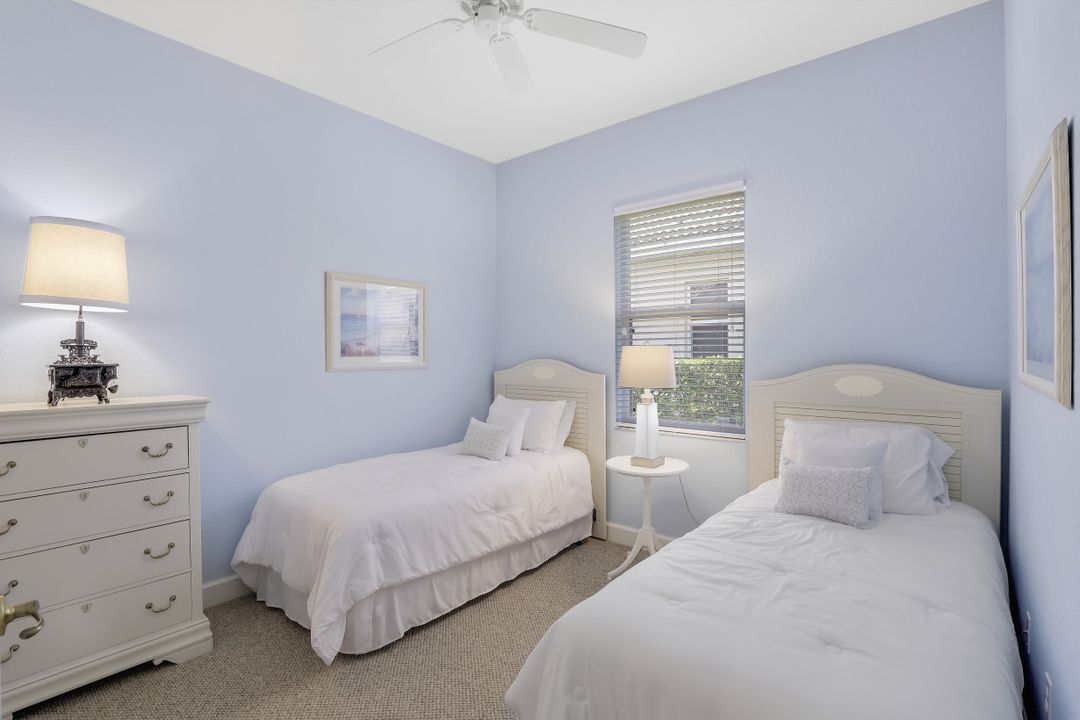 6095 Manchester Pl, Naples, FL 34110