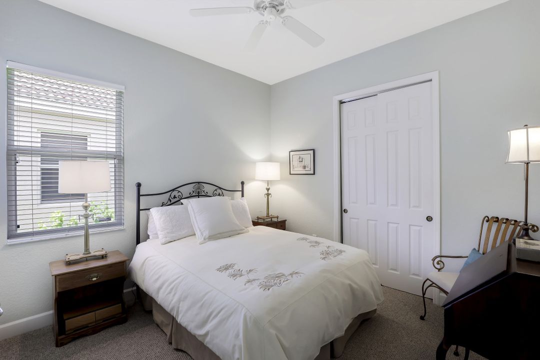 6095 Manchester Pl, Naples, FL 34110