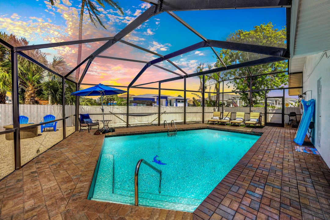 318 Castaways St, Marco Island, FL 34145