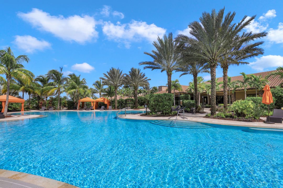 9386 Pocida Ct #202, Naples, FL 34119