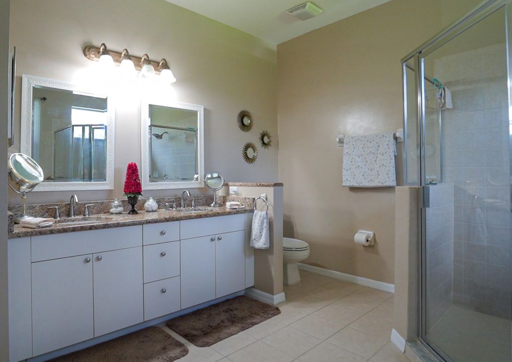 220 13th St SW, Naples, FL 34117