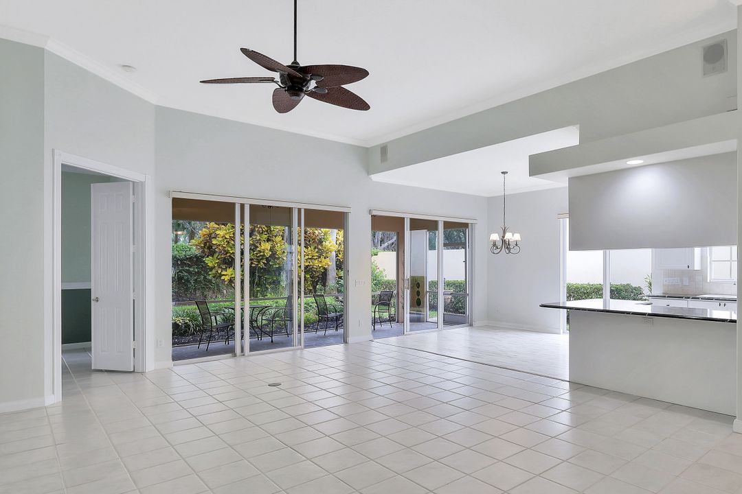 5930 Bermuda Ln, Naples, FL 34119