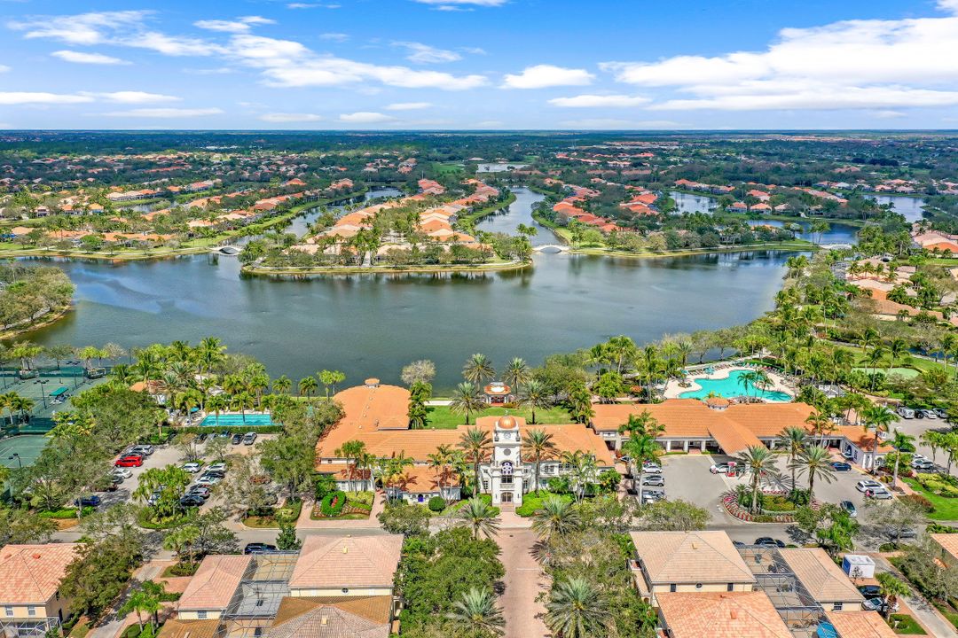 5930 Bermuda Ln, Naples, FL 34119