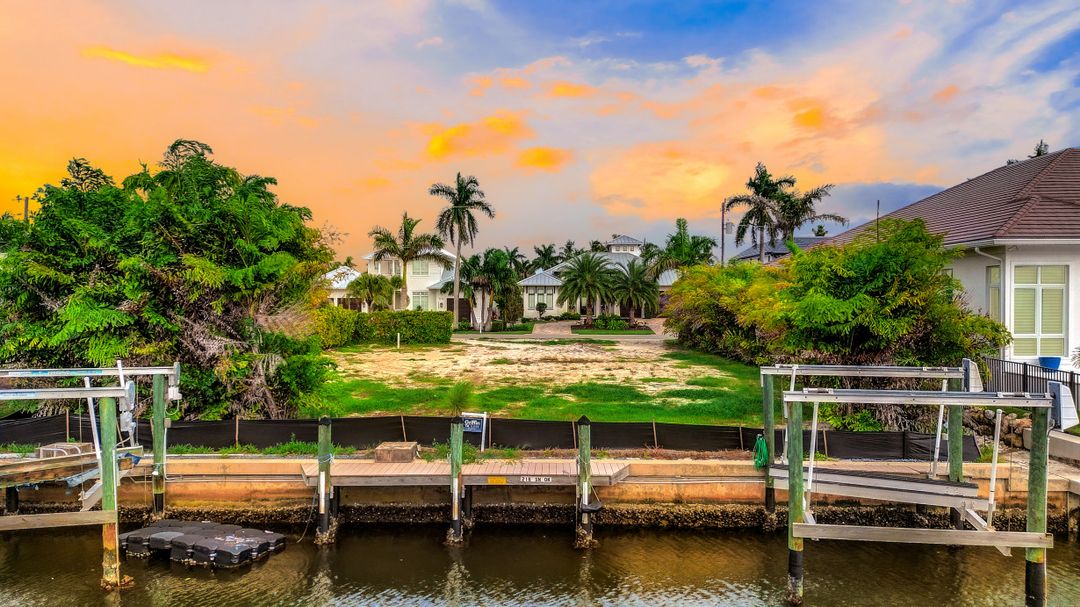 2180 Snook Dr, Naples, FL 34102