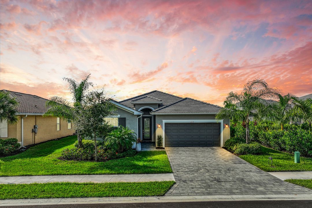 2214 Cara Cara Way, Naples, FL 34120