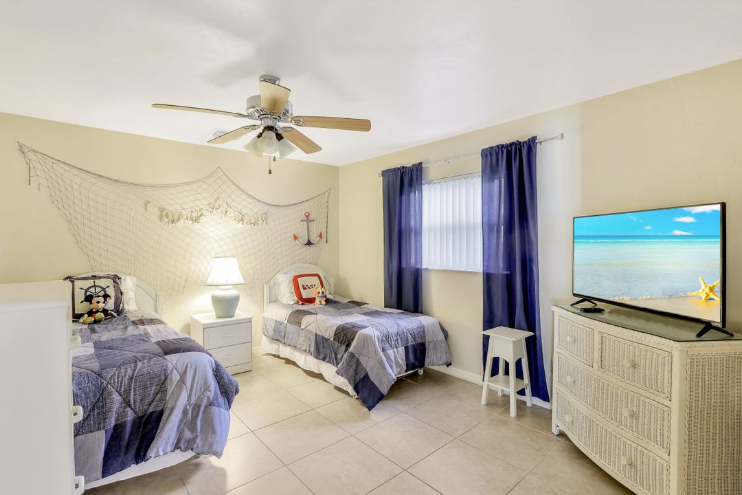 664 Seagrape Dr, Marco Island, FL 34145