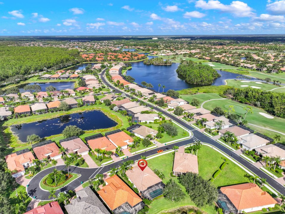 6074 Divot Ct, Naples, FL 34113