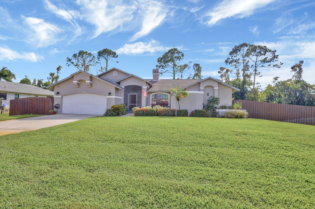 8128 Harrisburg Dr, Fort Myers, FL 33967